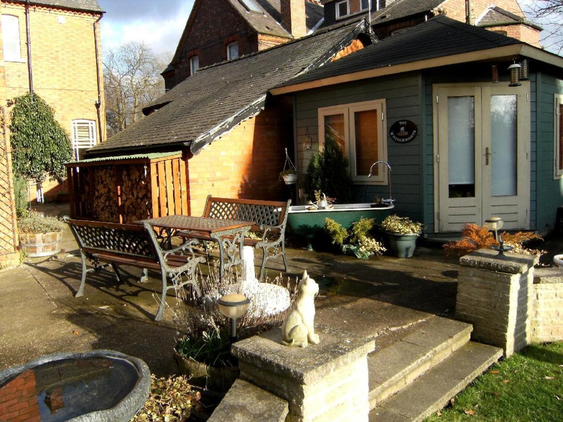 Bridge House Bed & Breakfast Newark-on-Trent  Экстерьер фото