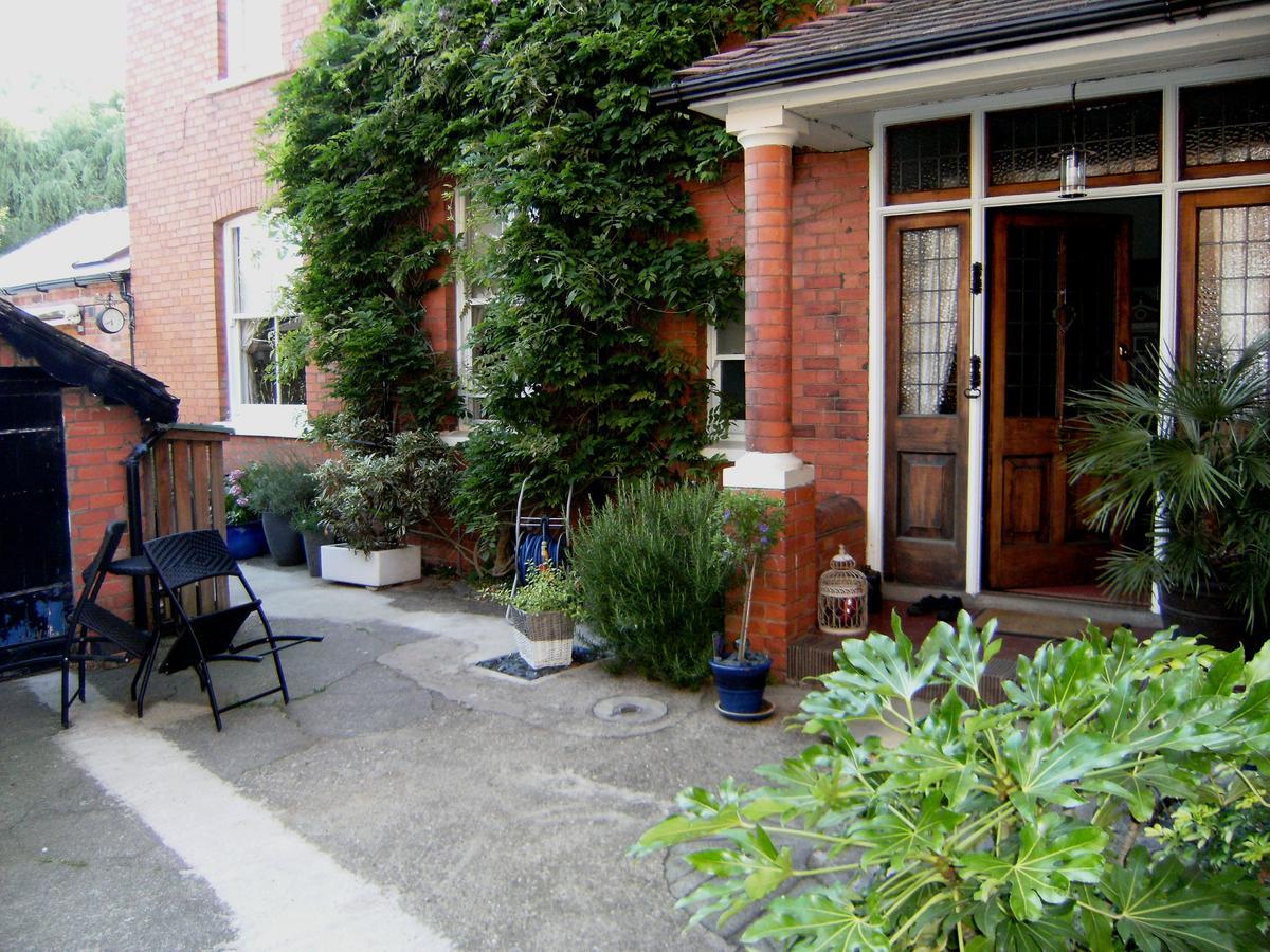 Bridge House Bed & Breakfast Newark-on-Trent  Экстерьер фото