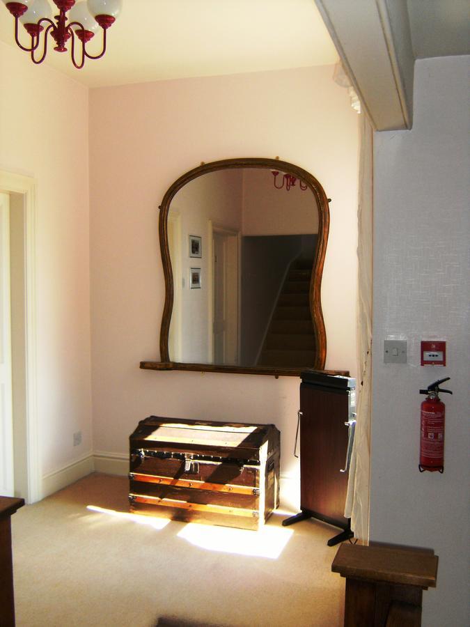 Bridge House Bed & Breakfast Newark-on-Trent  Экстерьер фото