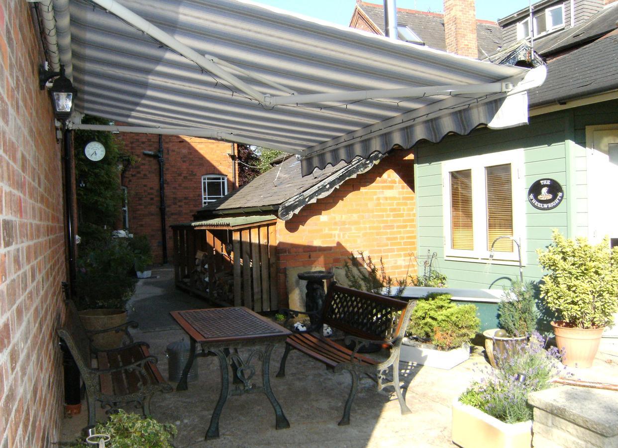 Bridge House Bed & Breakfast Newark-on-Trent  Экстерьер фото