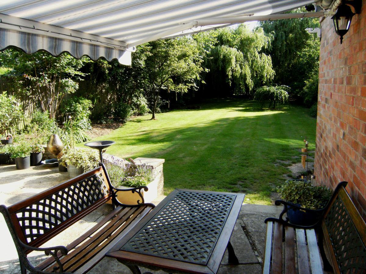 Bridge House Bed & Breakfast Newark-on-Trent  Экстерьер фото