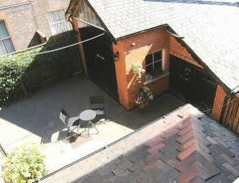 Bridge House Bed & Breakfast Newark-on-Trent  Экстерьер фото